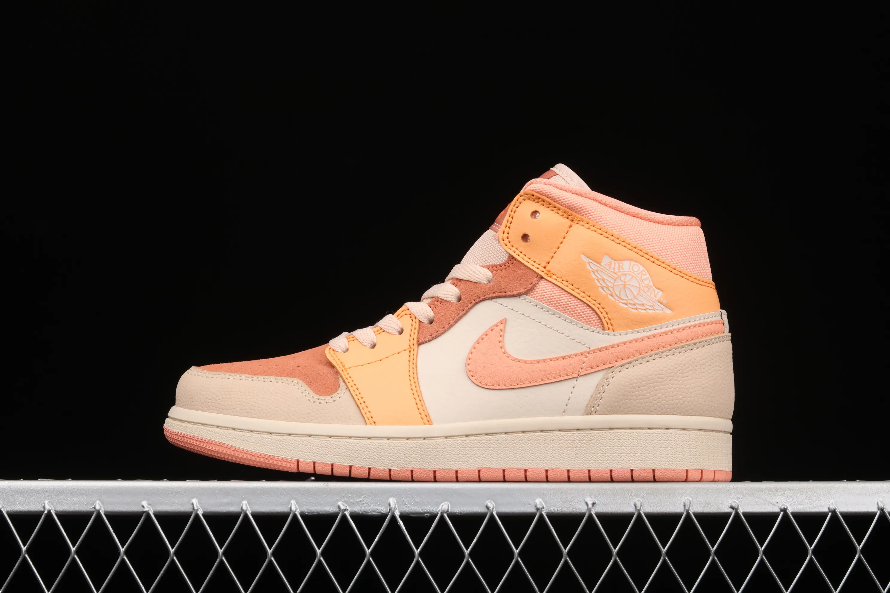 All categories Air Jordan Jordan series basketball shoes Air Jordan 1 Mid G version pure original Air Jordan 1 Mid SE AJ1 Joe 1 Chinese orange and pink splicing mid-top versatile casual sports sneakers DH4270-800